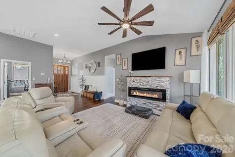 128 Laurel Ridge Drive Statesville NC 28677