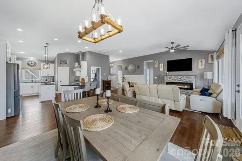128 Laurel Ridge Drive Statesville NC 28677