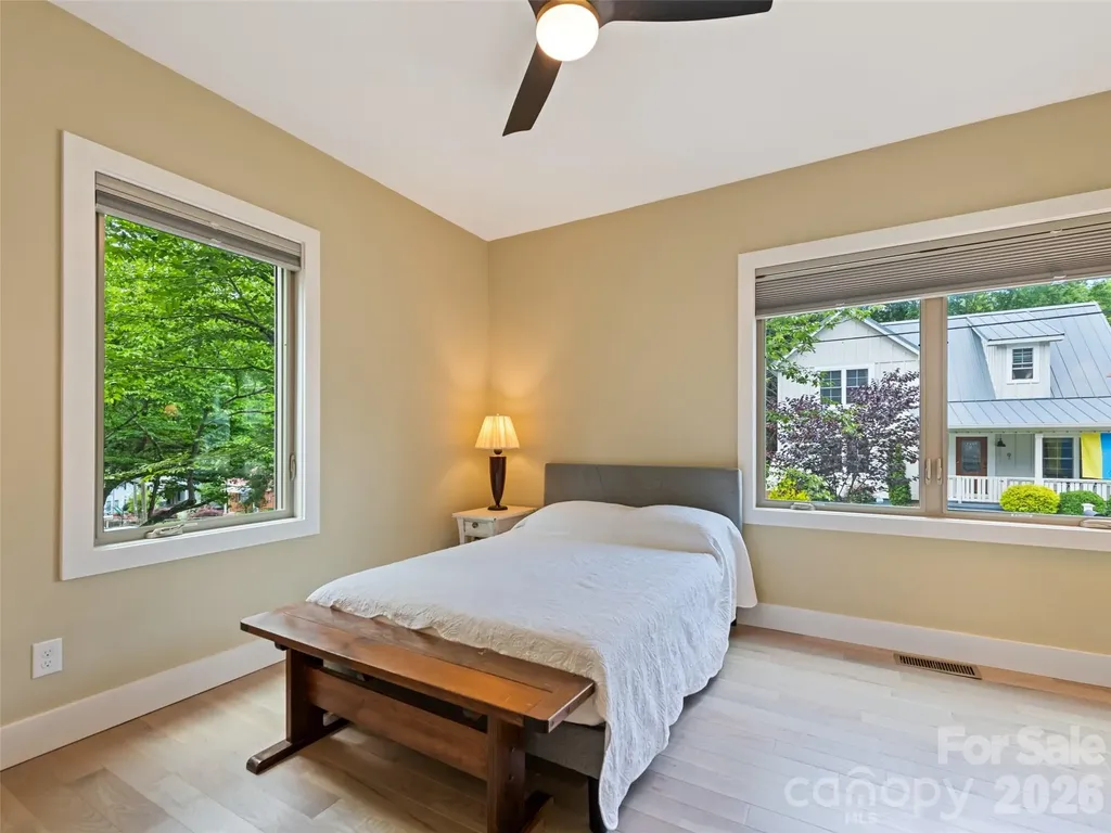 10 Pruitt Street Asheville NC 28806