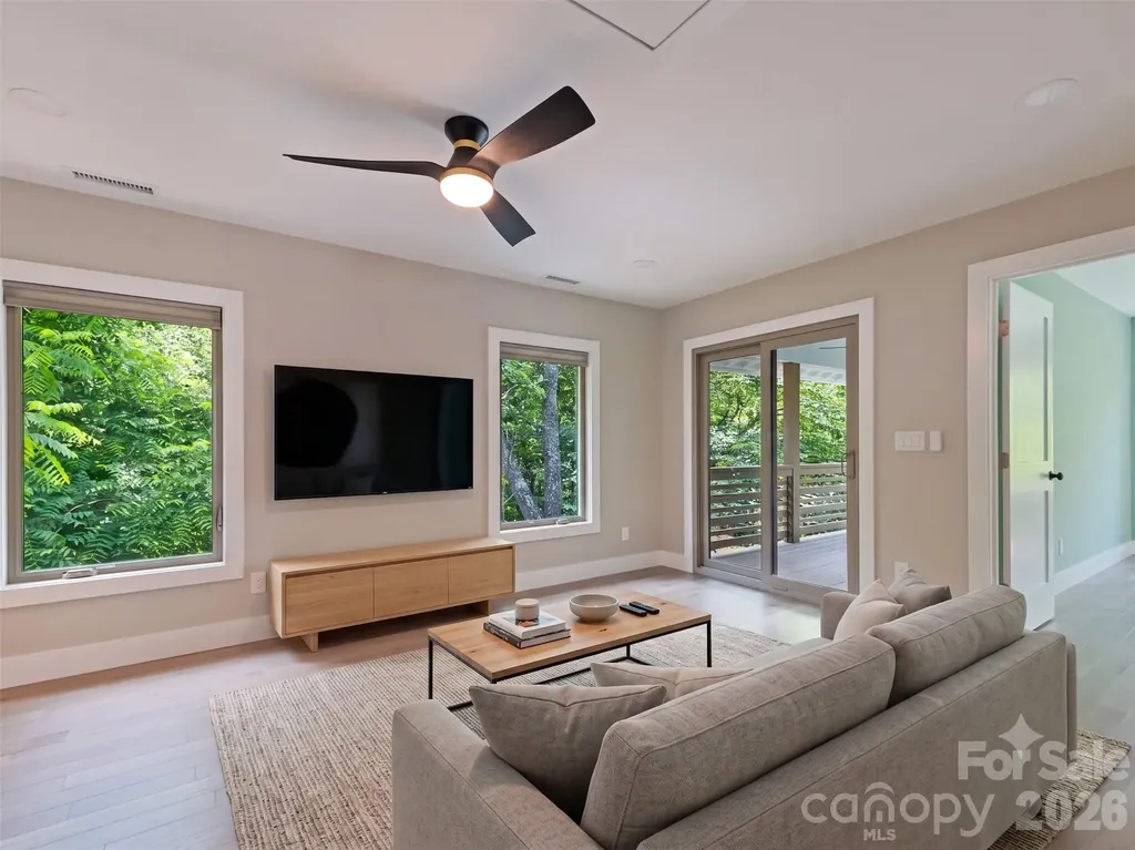 10 Pruitt Street Asheville NC 28806