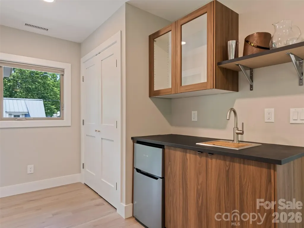 10 Pruitt Street Asheville NC 28806