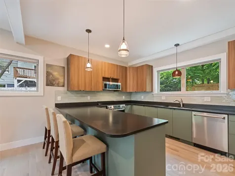 10 Pruitt Street Asheville NC 28806