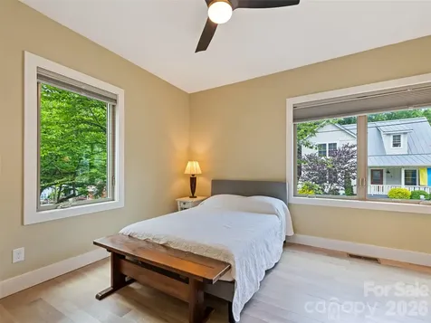 10 Pruitt Street Asheville NC 28806