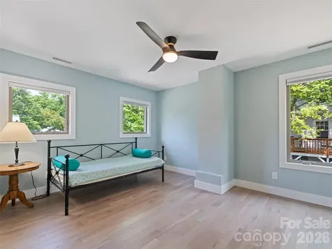 10 Pruitt Street Asheville NC 28806