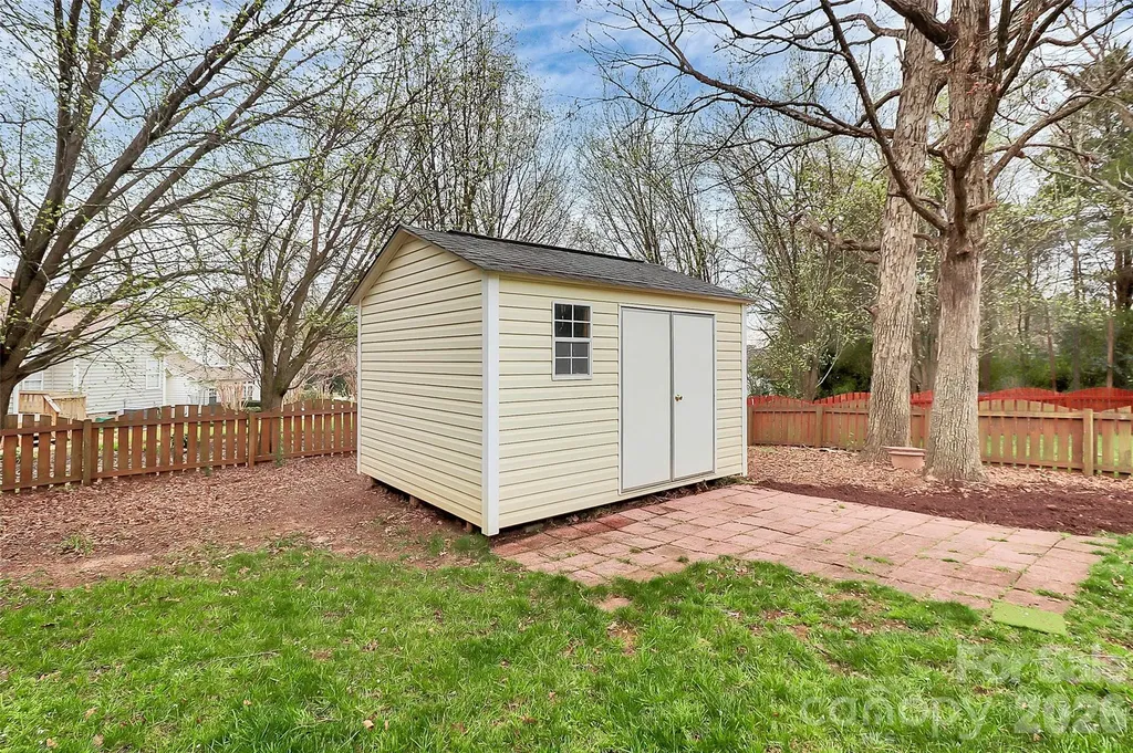11816 Pheasant Lane Charlotte NC 28277
