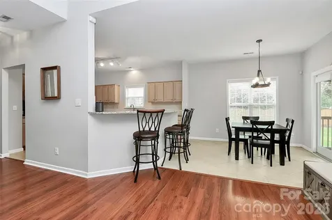 11816 Pheasant Lane Charlotte NC 28277