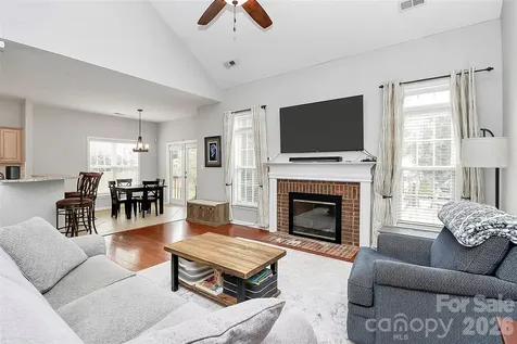 11816 Pheasant Lane Charlotte NC 28277