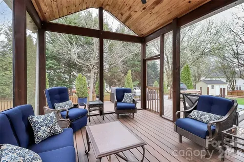 11816 Pheasant Lane Charlotte NC 28277