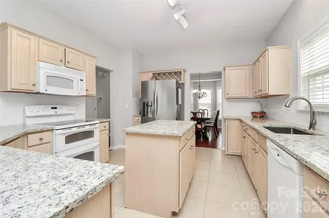 11816 Pheasant Lane Charlotte NC 28277