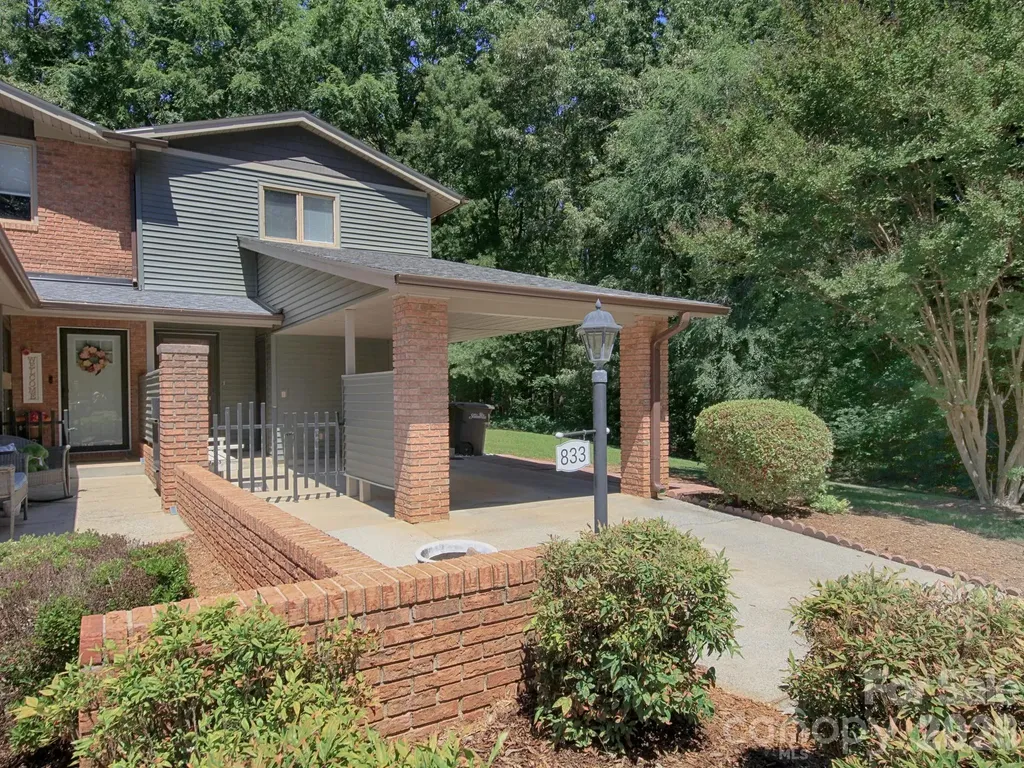 833 Coventry Lane Statesville NC 28677