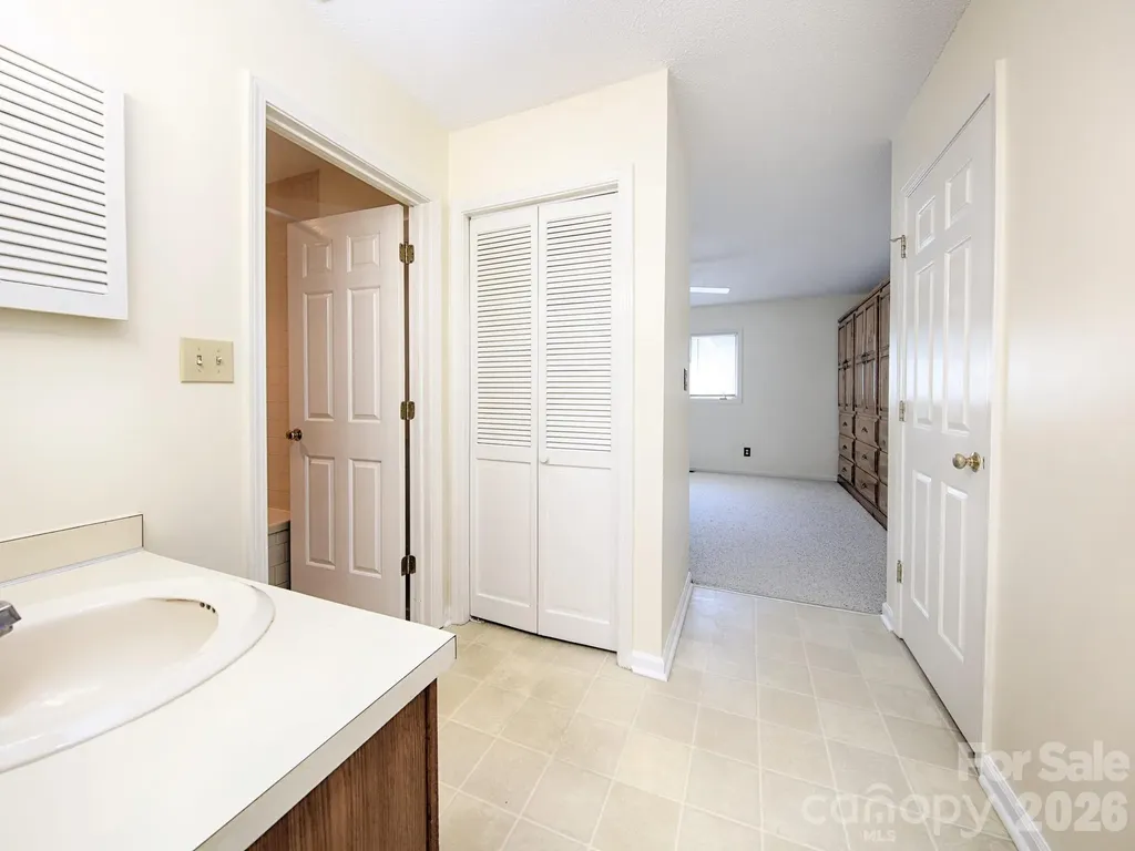 833 Coventry Lane Statesville NC 28677