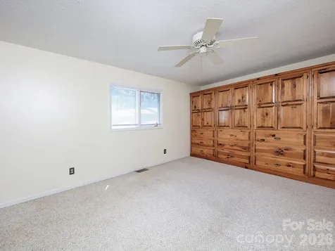 833 Coventry Lane Statesville NC 28677