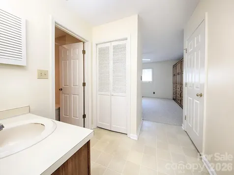 833 Coventry Lane Statesville NC 28677