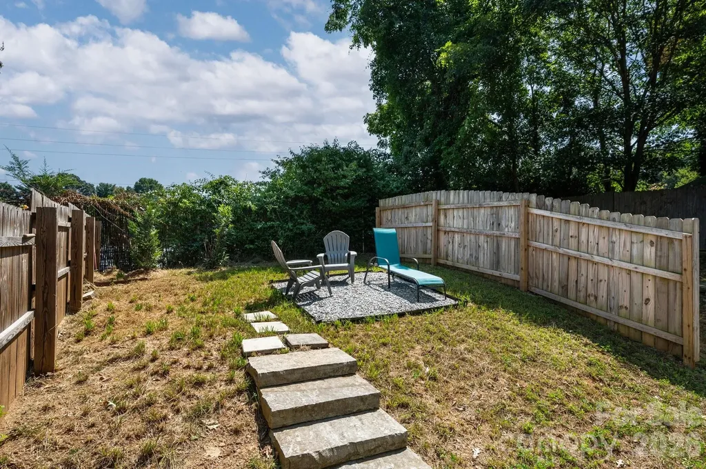 18 Oteen Park Place Asheville NC 28805
