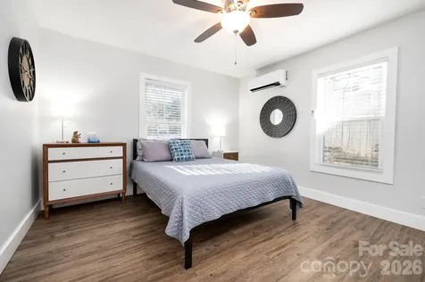 18 Oteen Park Place Asheville NC 28805