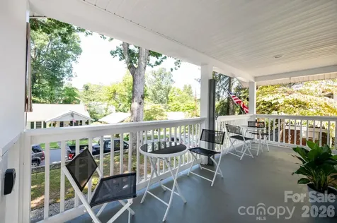 18 Oteen Park Place Asheville NC 28805