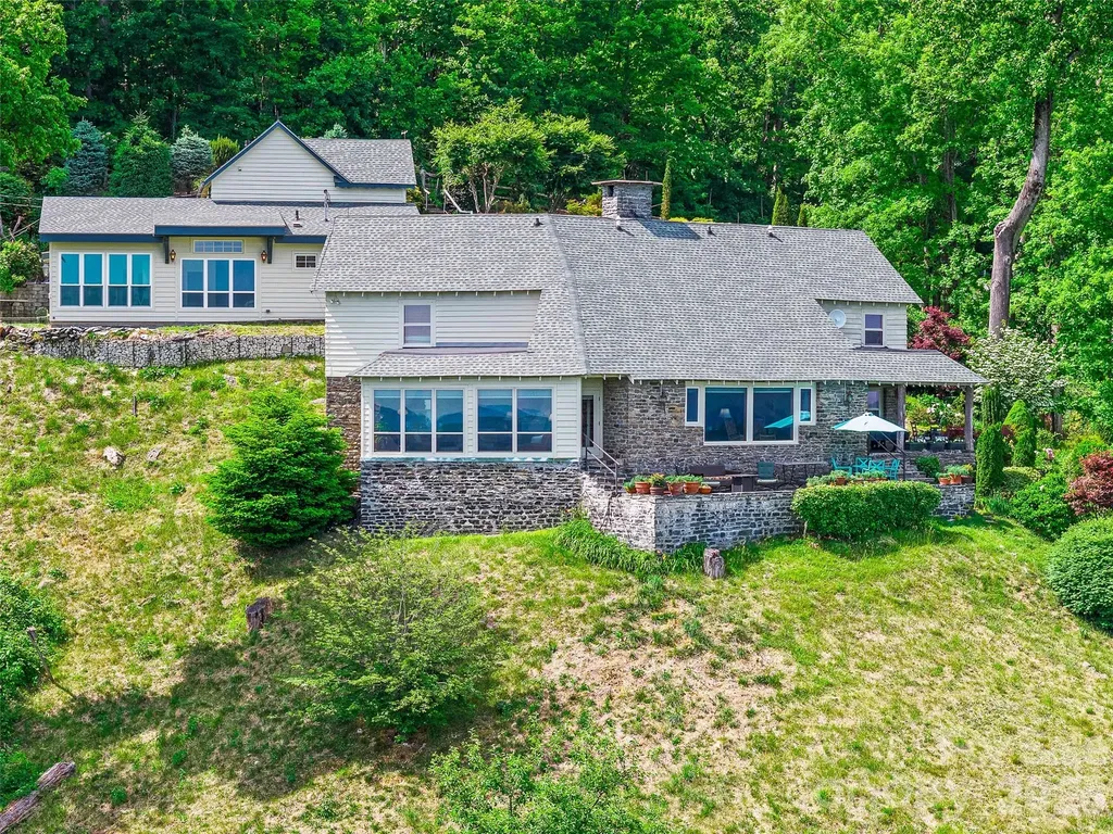 729 Bear Wallow Road Little Switzerland NC 28749