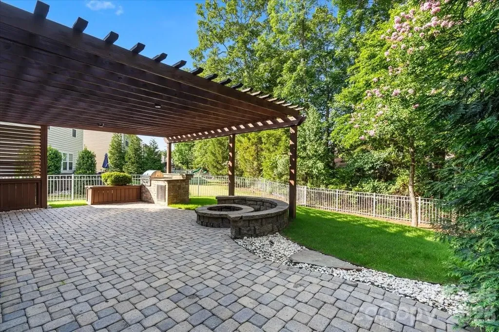 2701 Southern Trace Drive Waxhaw NC 28173
