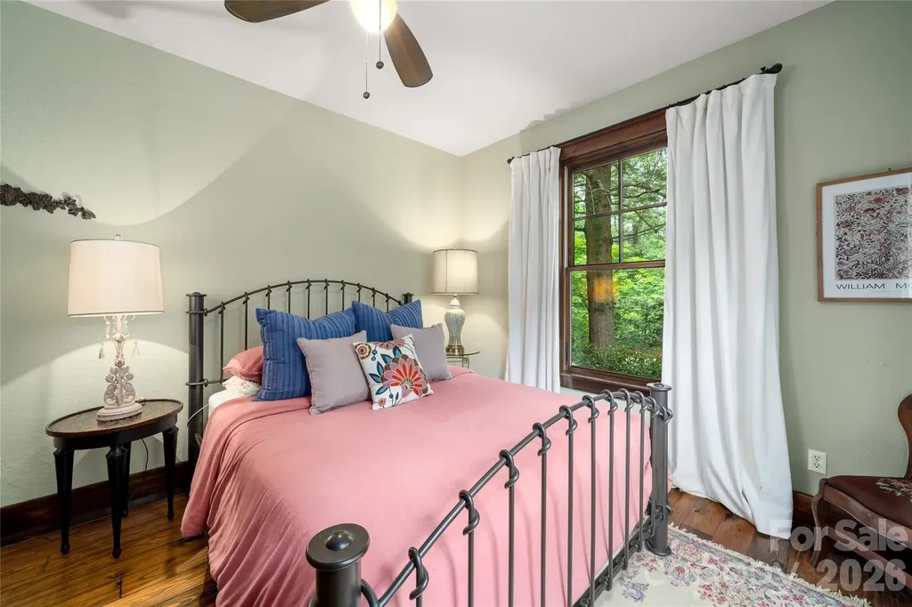 257 Bear Landing Drive Hendersonville NC 28792