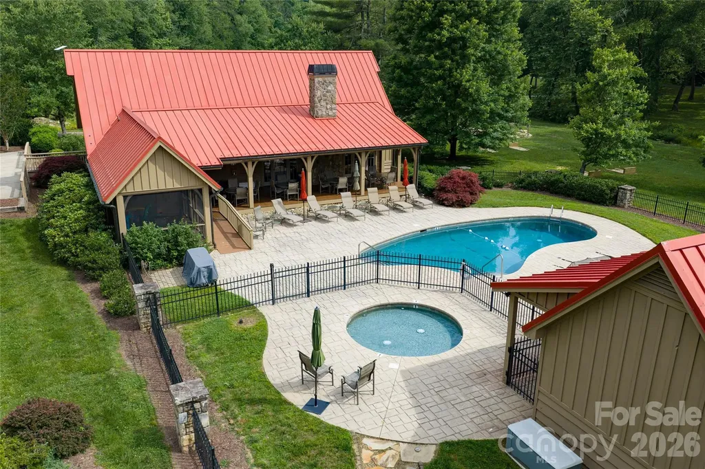 257 Bear Landing Drive Hendersonville NC 28792