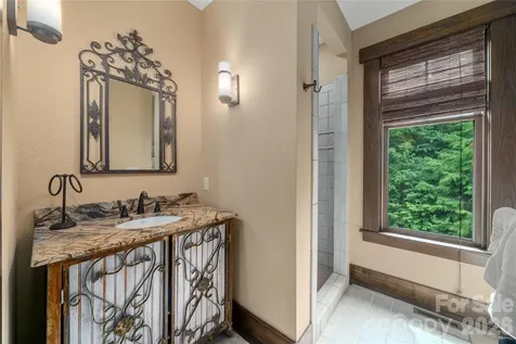 257 Bear Landing Drive Hendersonville NC 28792