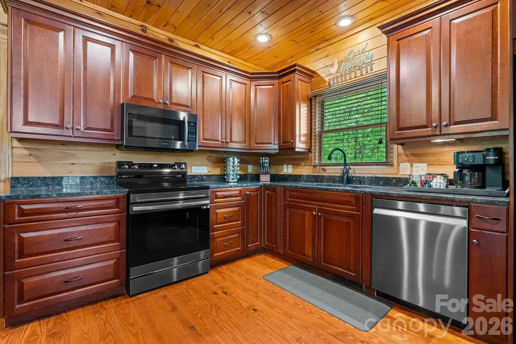 110 Mountain Crest Drive S Marion NC 28752