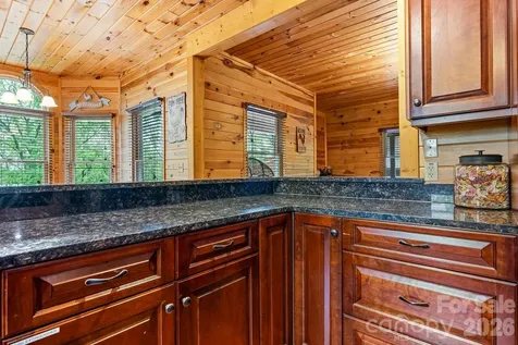 110 Mountain Crest Drive S Marion NC 28752