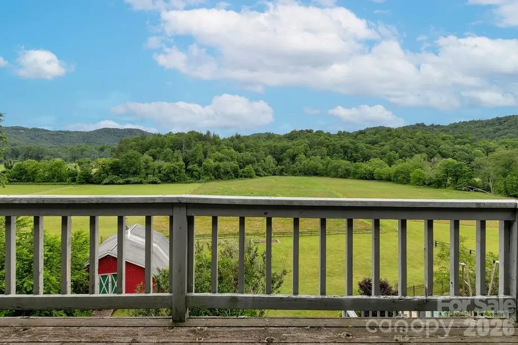547 Windover Drive Brevard NC 28712