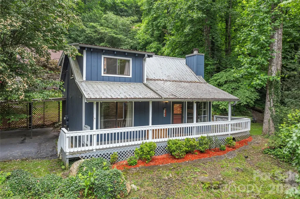 100 Bristol Lane Maggie Valley NC 28751