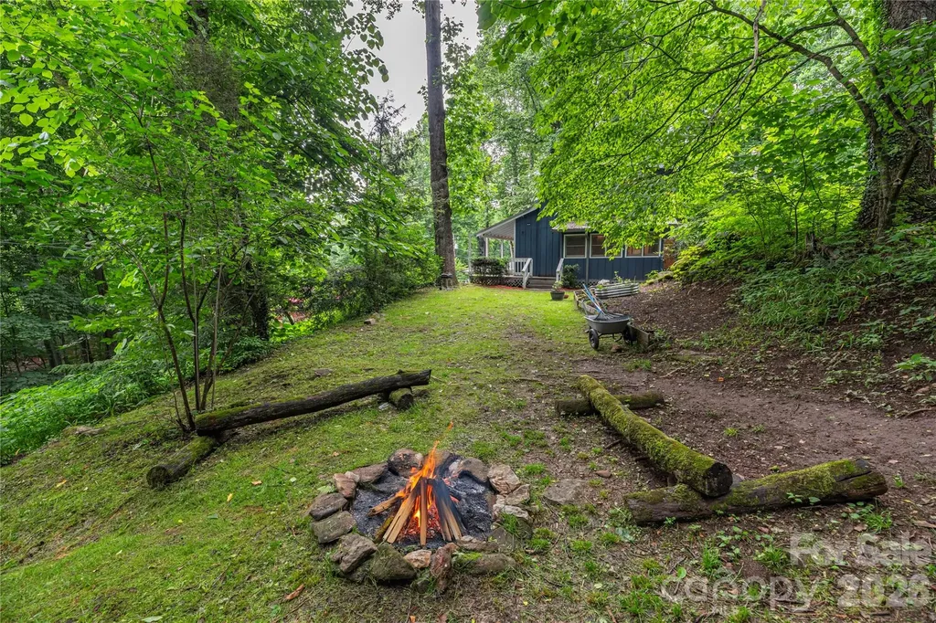100 Bristol Lane Maggie Valley NC 28751