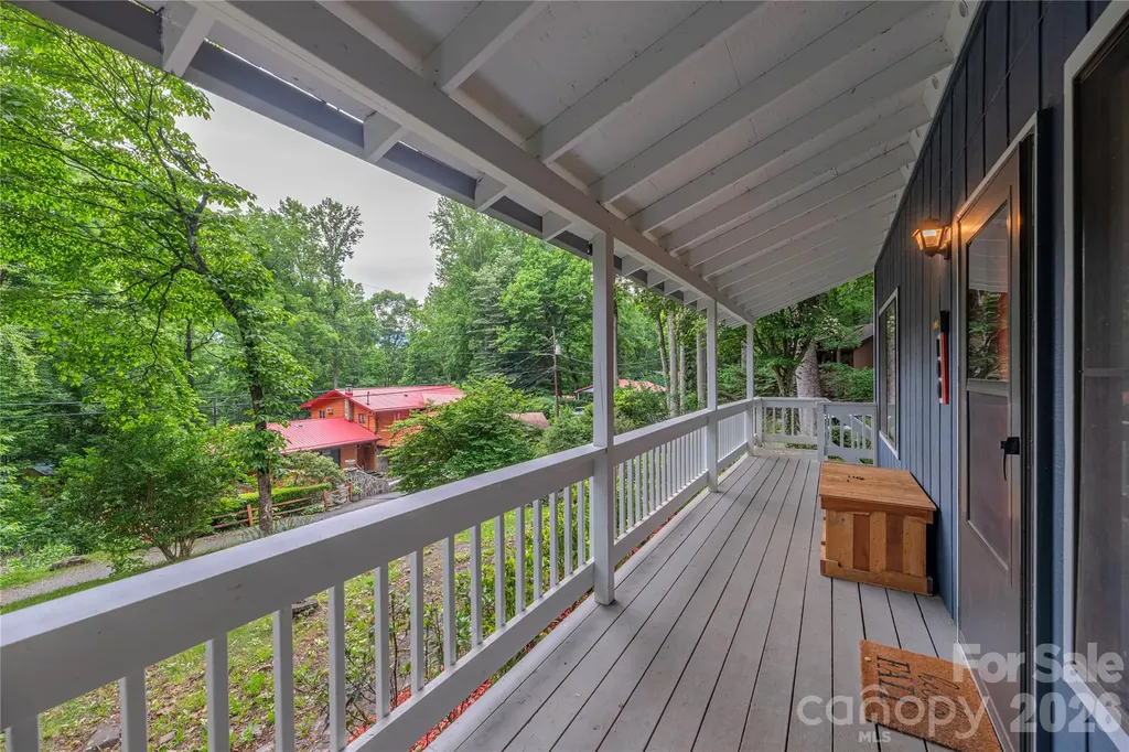 100 Bristol Lane Maggie Valley NC 28751