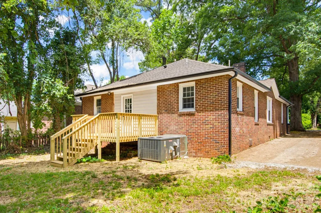 2232 Wilmore Drive Charlotte NC 28203