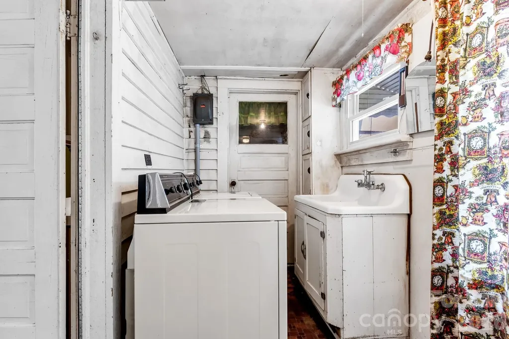 310 E Ryder Avenue Landis NC 28088