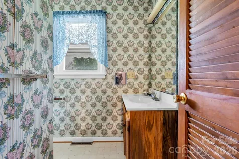 310 E Ryder Avenue Landis NC 28088