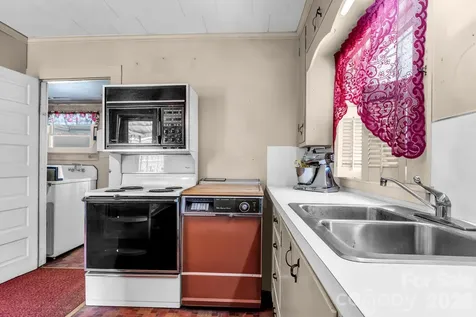 310 E Ryder Avenue Landis NC 28088
