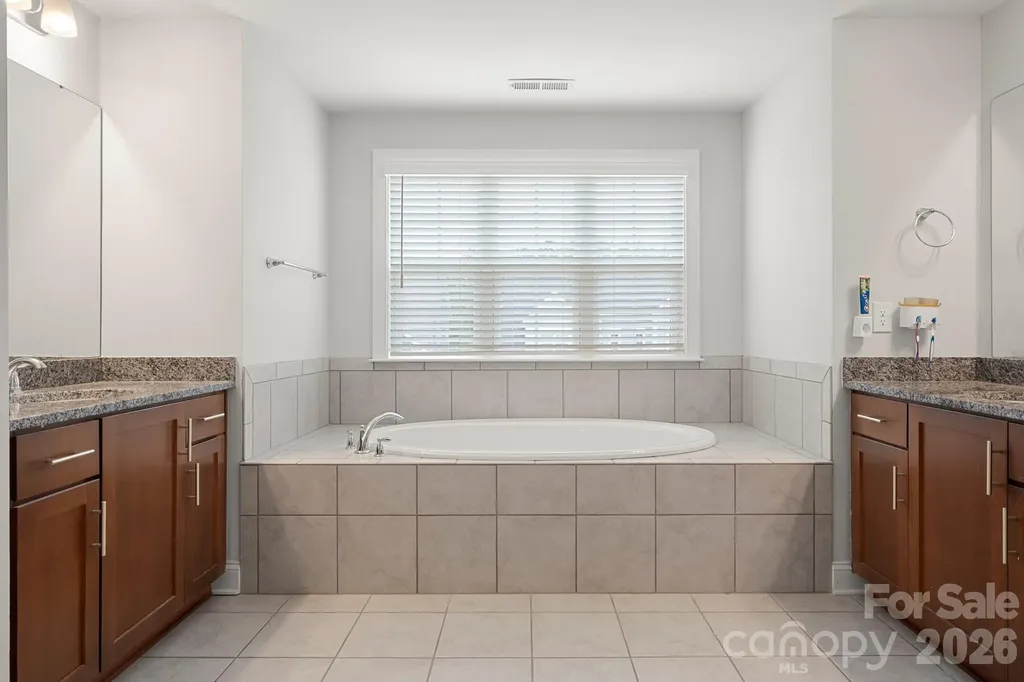 5005 Alexander Manor Drive Charlotte NC 28270
