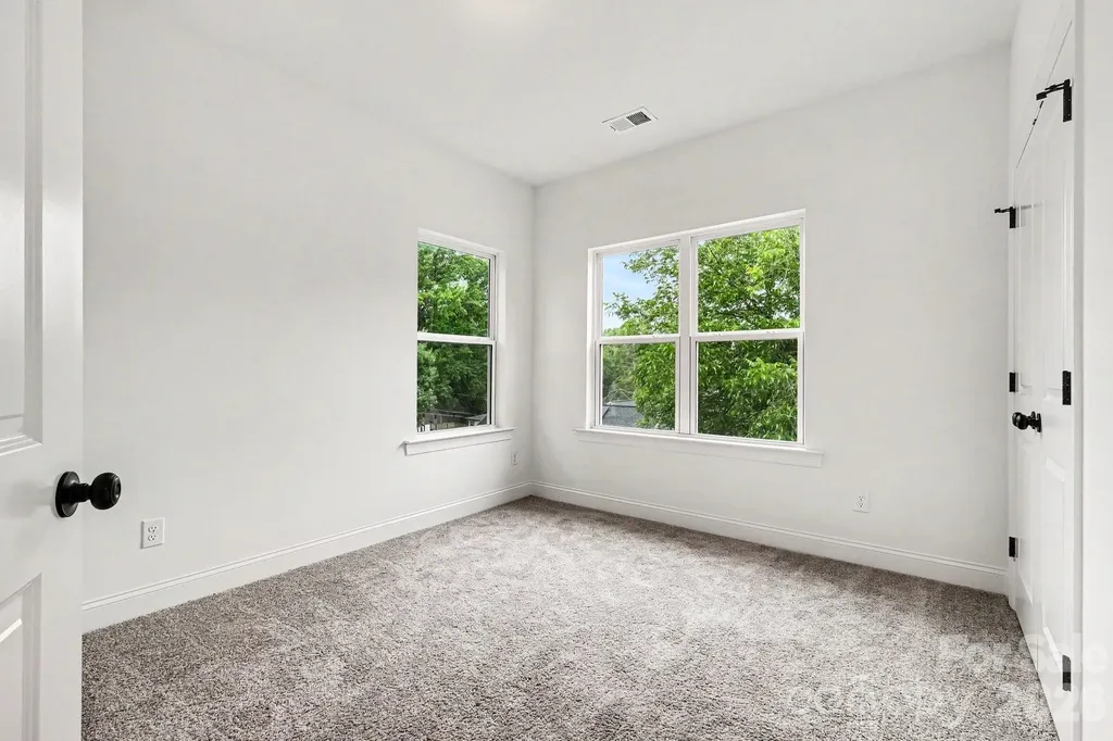 402 Pleasant Avenue Kannapolis NC 28081