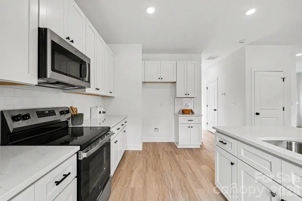 402 Pleasant Avenue Kannapolis NC 28081