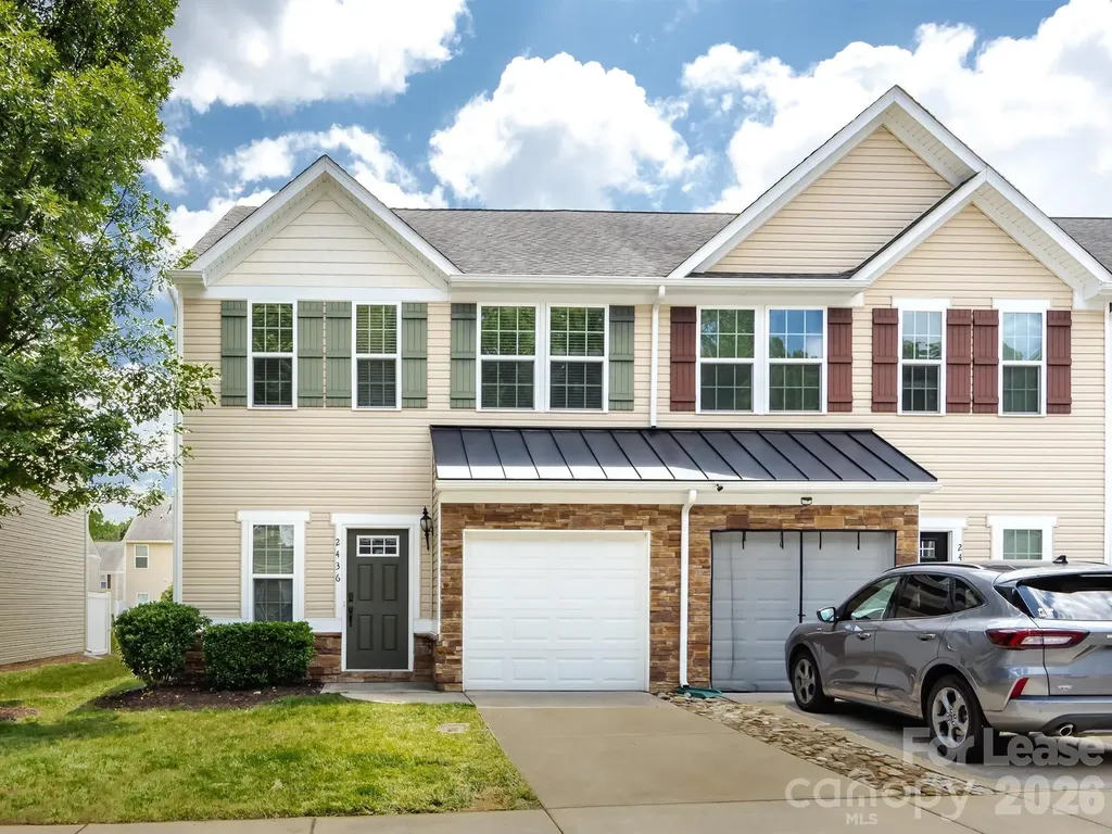2436 Silverthorn Drive Charlotte NC 28273