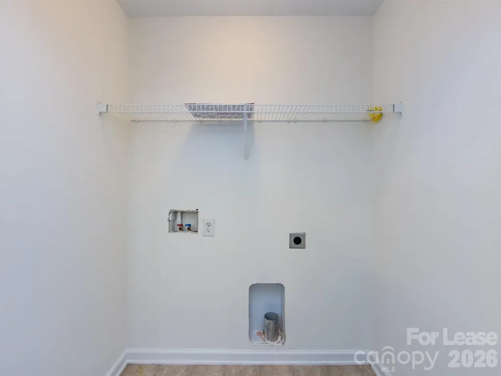 2436 Silverthorn Drive Charlotte NC 28273