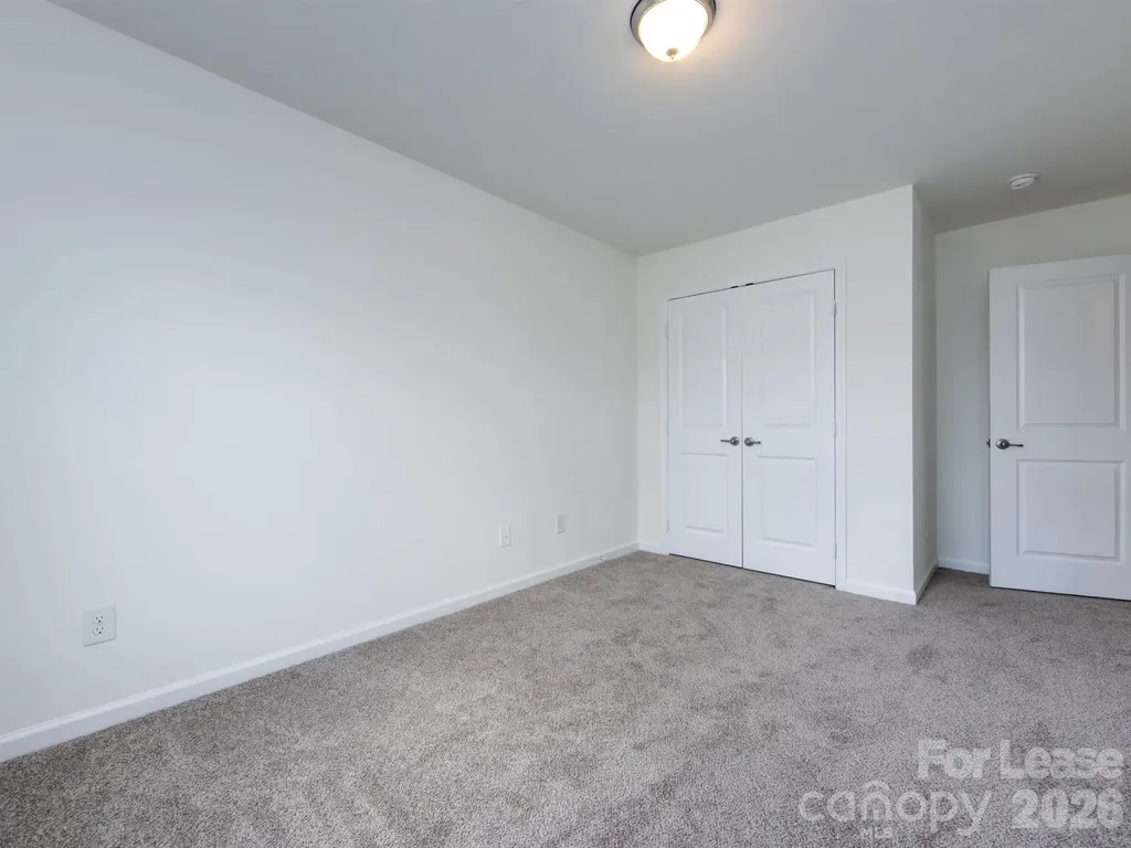 2436 Silverthorn Drive Charlotte NC 28273