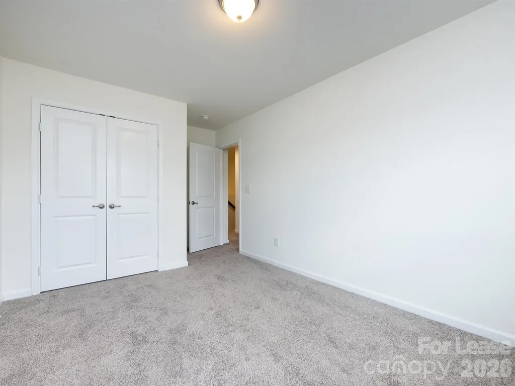 2436 Silverthorn Drive Charlotte NC 28273