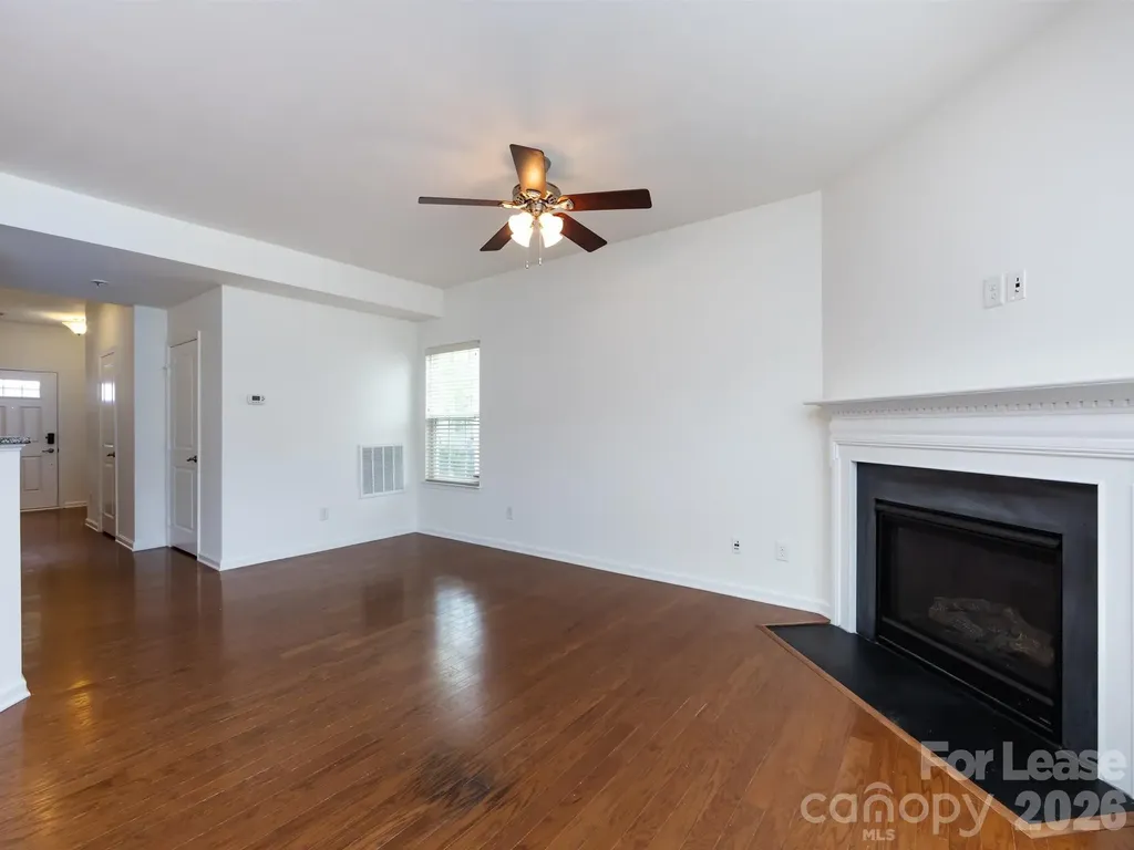 2436 Silverthorn Drive Charlotte NC 28273