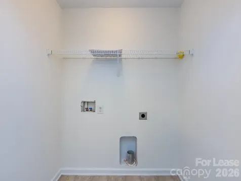 2436 Silverthorn Drive Charlotte NC 28273