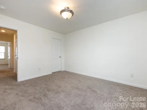 2436 Silverthorn Drive Charlotte NC 28273