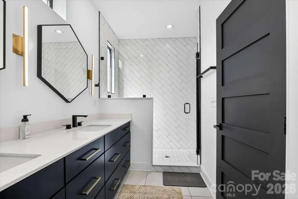 1005 Zinc Lane Charlotte NC 28205