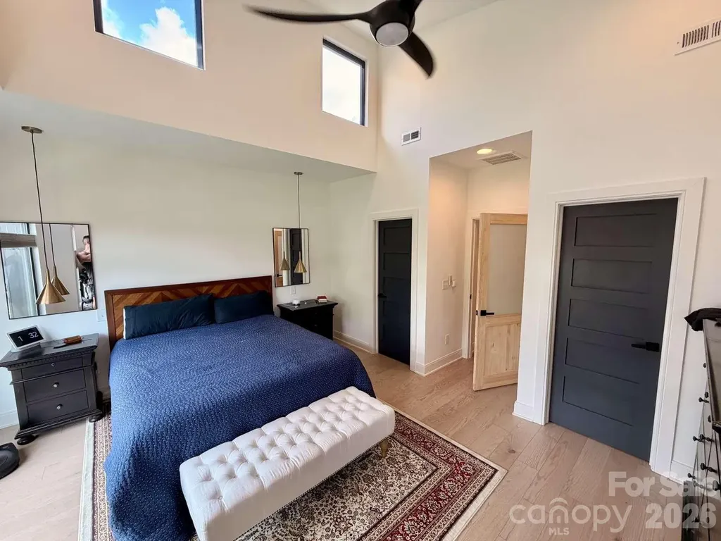 1005 Zinc Lane Charlotte NC 28205