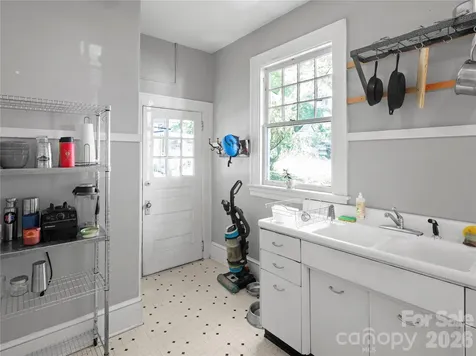 111 Annandale Avenue Asheville NC 28801