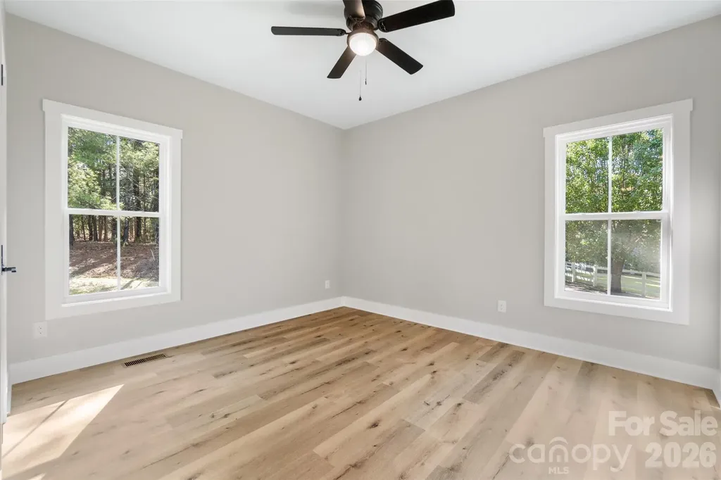 185 Shagbark Court West End NC 27376
