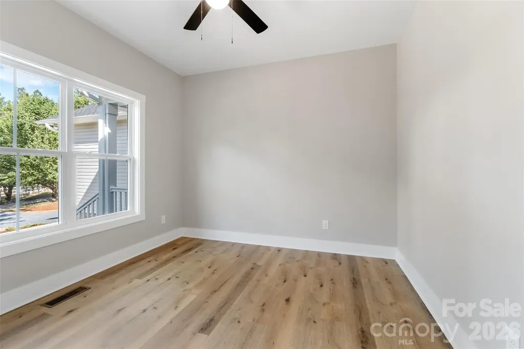 185 Shagbark Court West End NC 27376